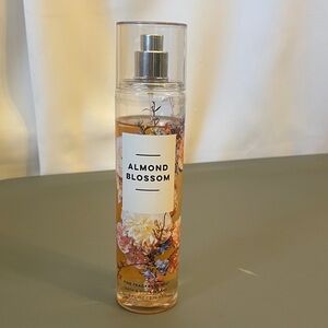 Bath & Body Works Almond Blossom Fine Fragrance Mist